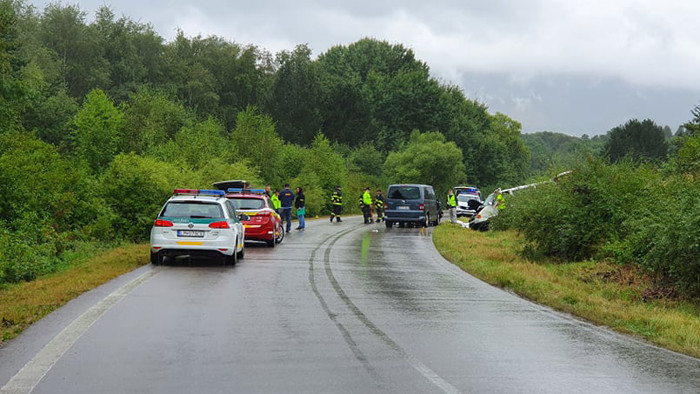 Nehoda pri obci Liptovský Trnovec. Foto: Marek Vnenčák